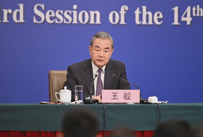 王毅五问美国，深度剖析两国关系迷局