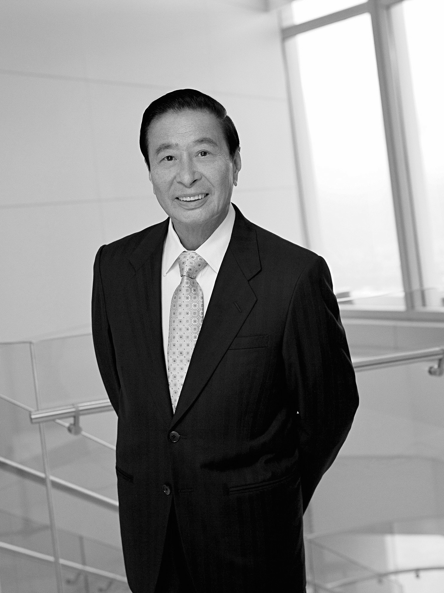 亚洲前首富李兆基去世，缅怀传奇人生，享年97岁
