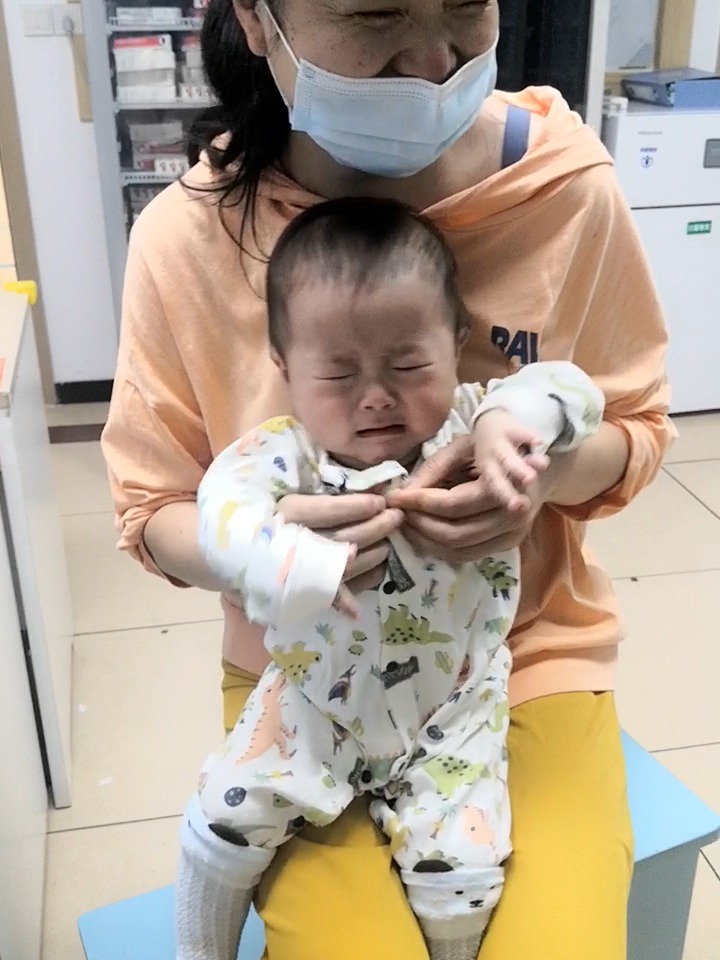 九个月宝宝看到妈妈没反应，一种可能的解读与理解