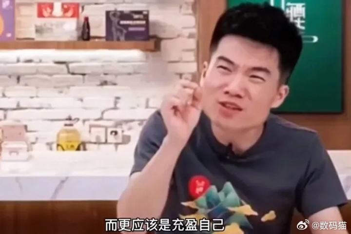 董宇辉直播时突发低血糖，逆境中的坚韧与力量