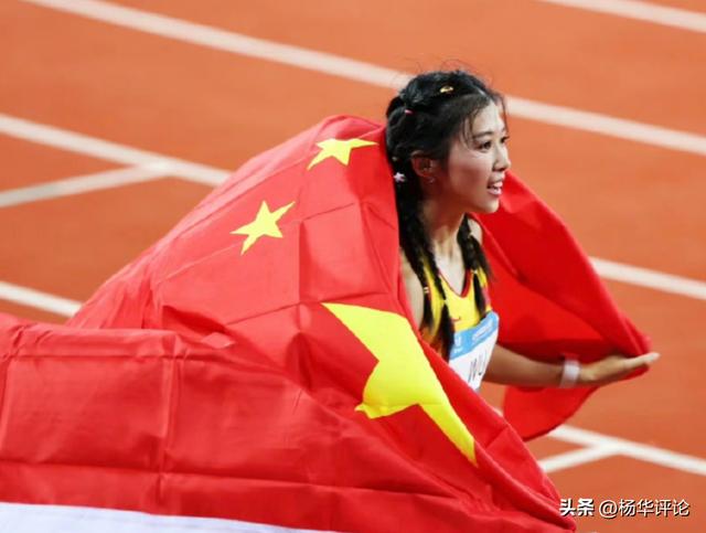 吴艳妮拜托媒体开美颜，真实与虚拟之间的微妙互动