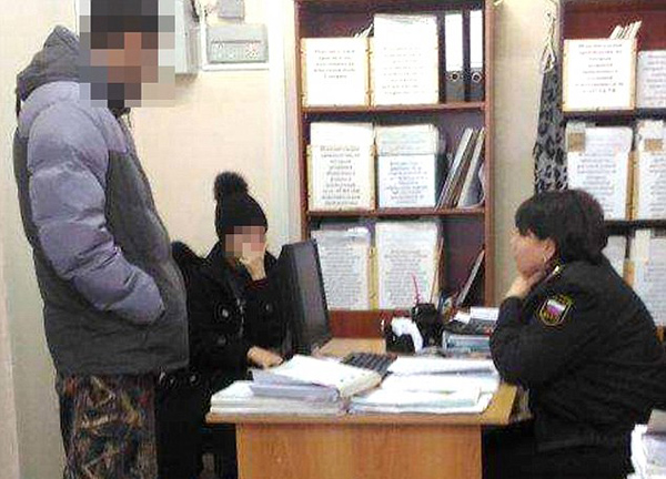 东北夫妻开店遭遇刁难停电，逆境中的坚持与呼声