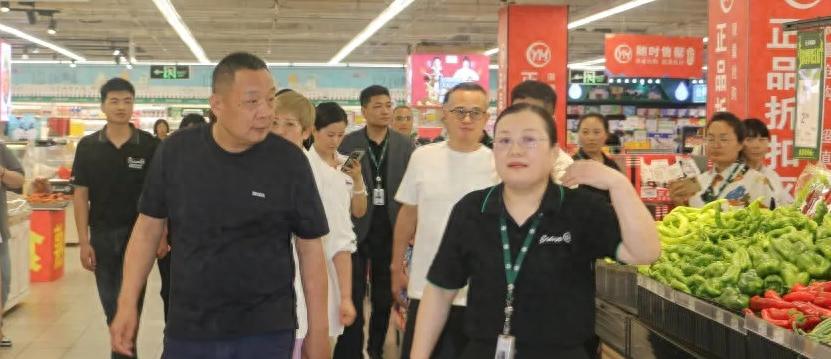 于东来打断永辉高管演讲，先活下来——企业生存之道的深刻思考