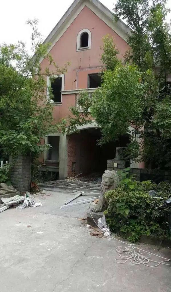 5百万洋房变坟景房，一场未曾预料的楼市悲剧