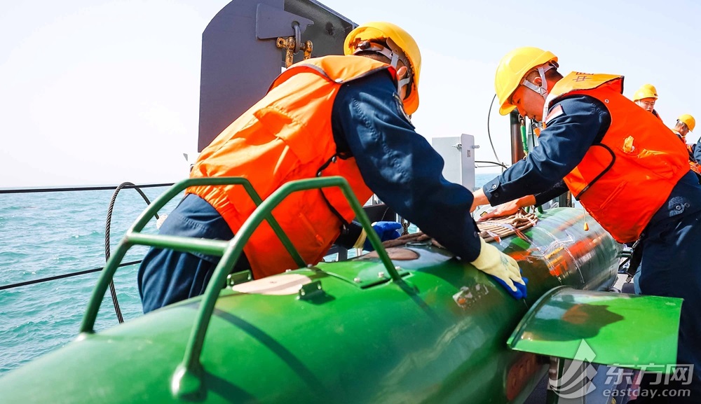 东部战区海军某扫雷舰大队，勇闯雷区，守护海洋和平的先锋力量