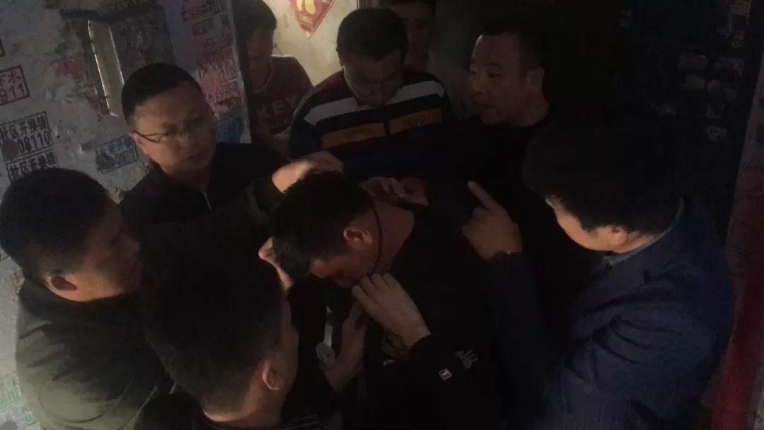 开车故意碾压致死，道德和法律的双面镜