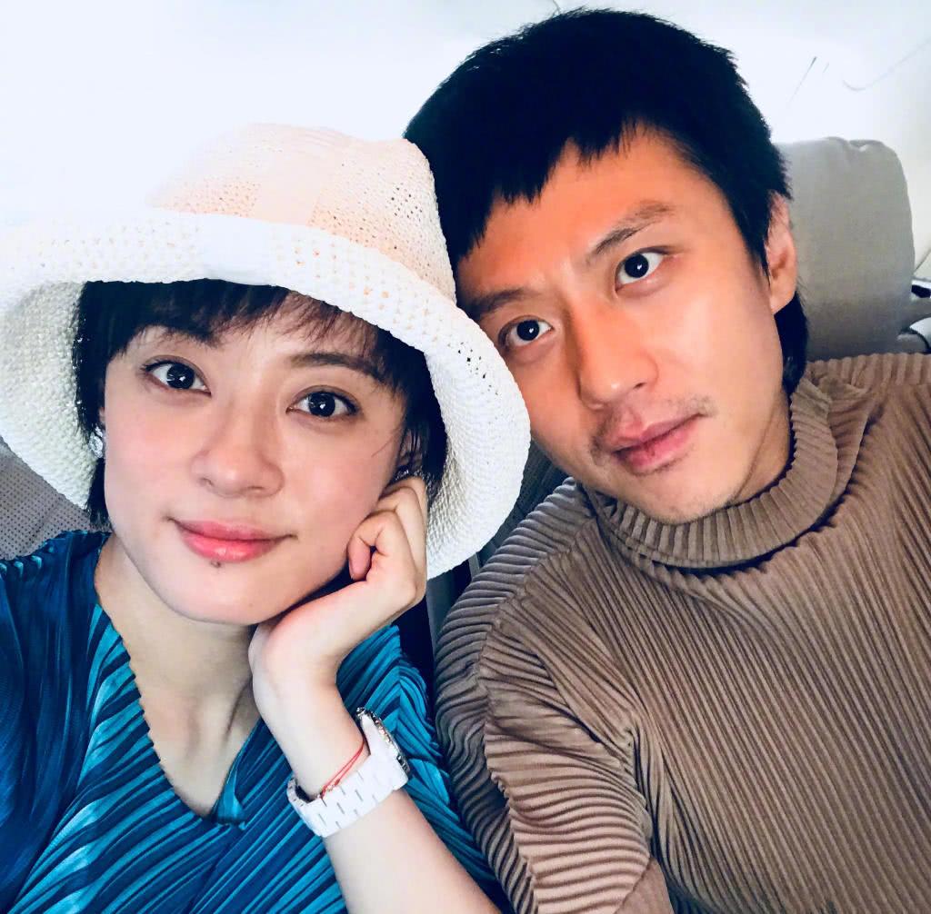 孙俪单手倒车入库，技艺高超，魅力无限