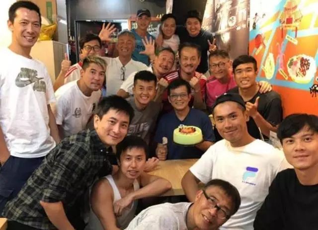 TVB男演员学厨毕业，跨界转型的厨艺之旅