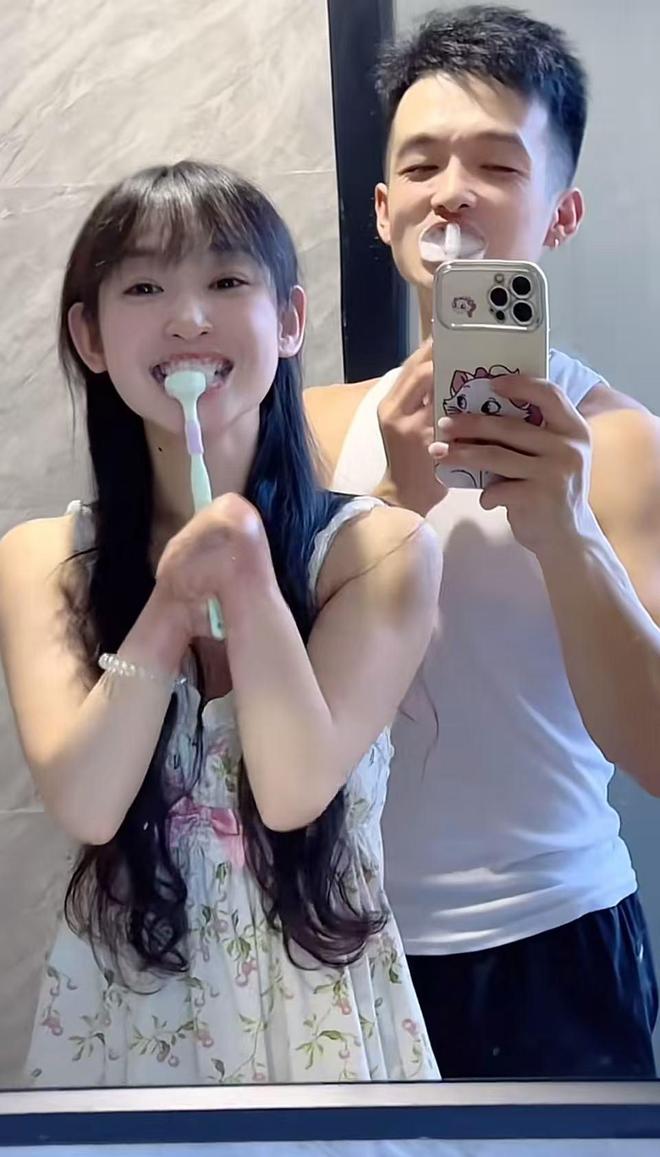 00后无手女孩怀孕遭遇网络恶评，丈夫的坚定回应