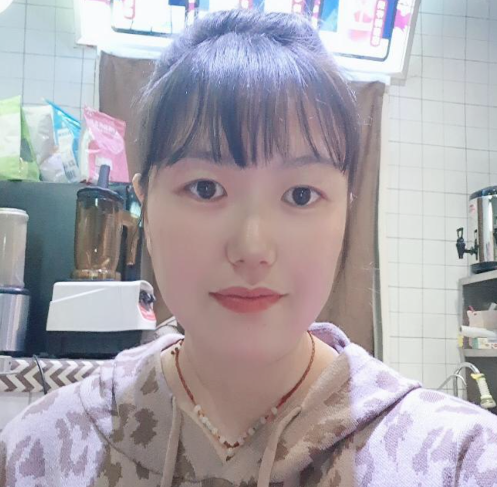 悼念与启示，缅怀逝去的网红玲宝——一位勇敢抗癌斗士的离去