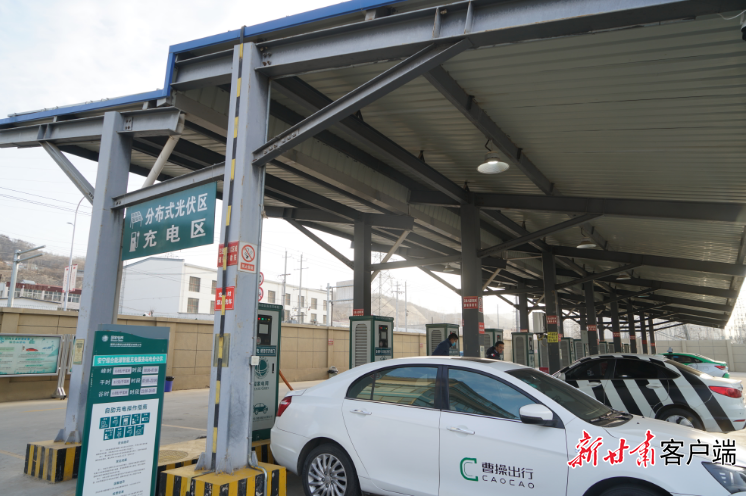 甘肃多个高速服务区免费热水装围栏，细节展现人文关怀与社会进步