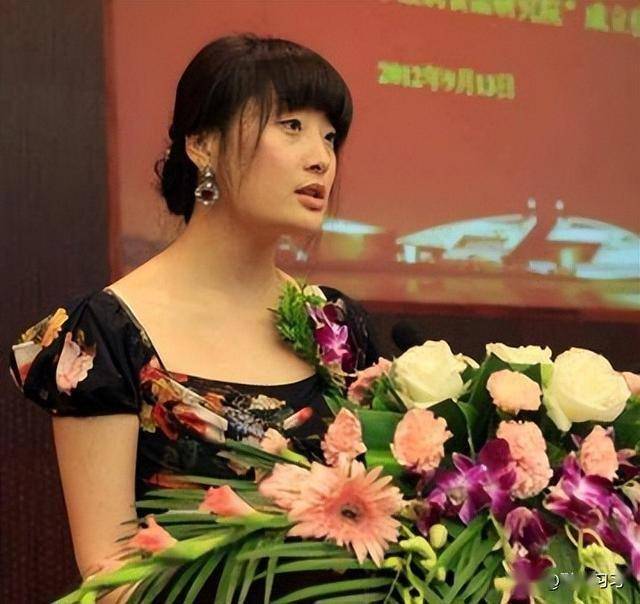 云南街头偶遇宗馥莉，一次意外的邂逅与感悟