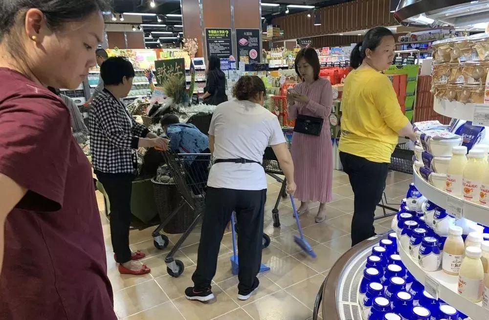 胖东来的独特魅力与智慧，一场语言的盛宴