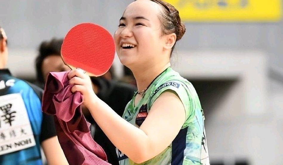 孙颖莎4-0横扫伊藤美诚，国乒之光再现辉煌