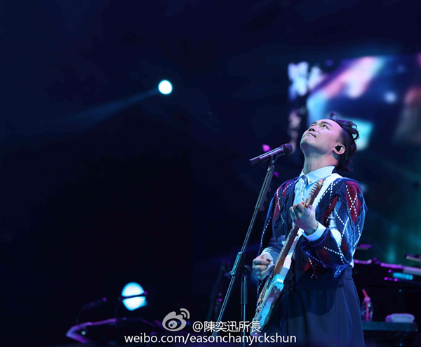 陈奕迅演唱会现场版，一场音乐的盛宴