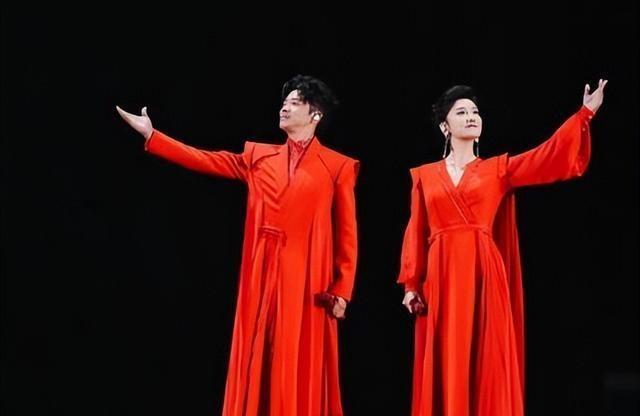 凤凰传奇北京首场演唱会观众破纪录，星光璀璨之夜