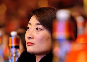 宗馥莉正式接手娃哈哈实业公司，企业未来的新篇章